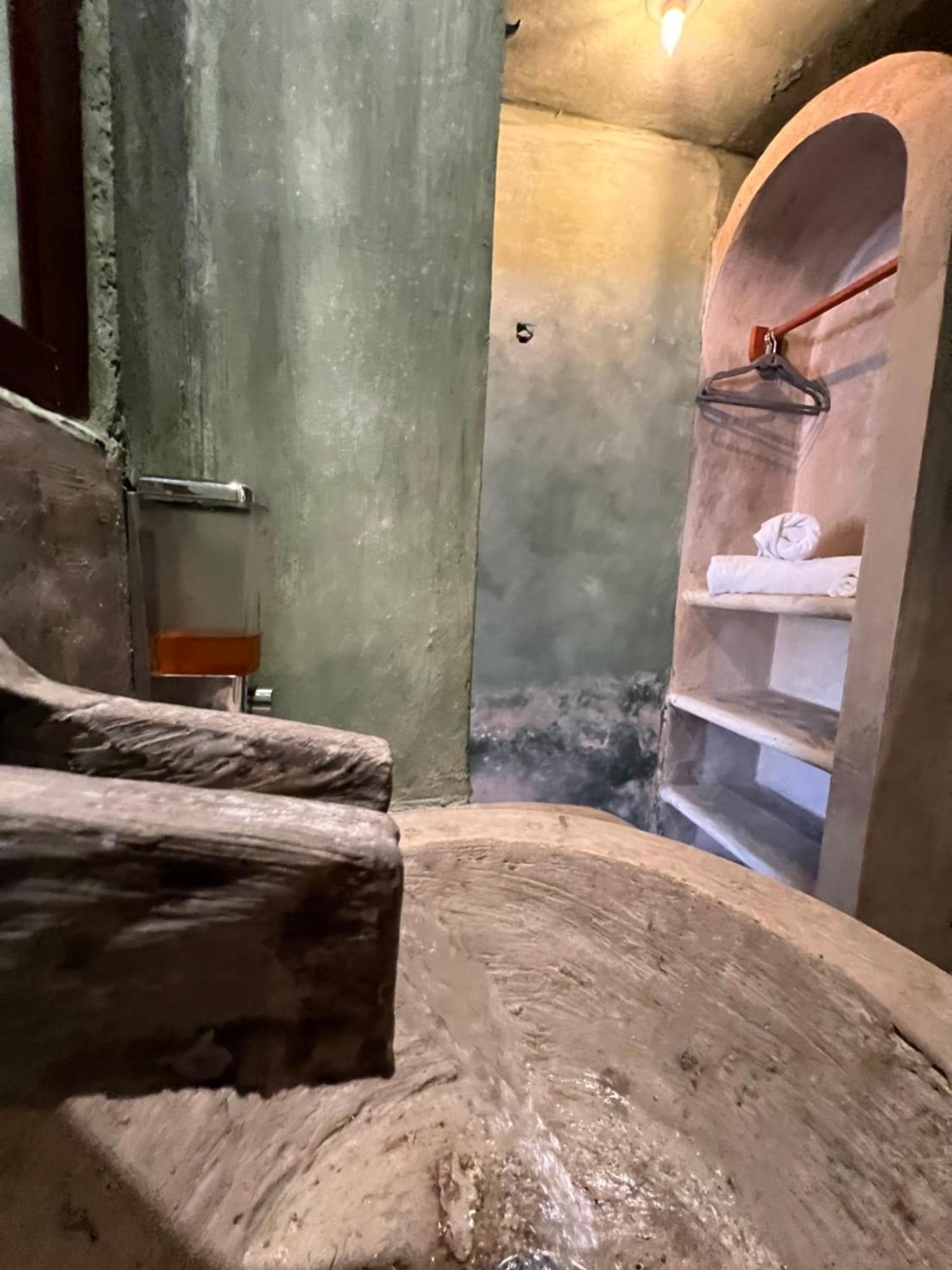 Casa Gajah Hotel Cuyo Dış mekan fotoğraf