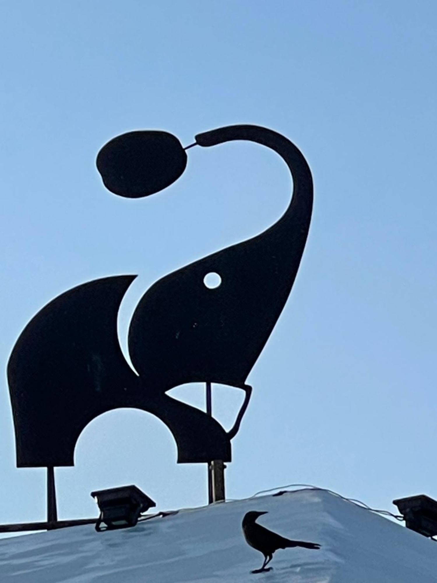 Casa Gajah Hotel Cuyo Dış mekan fotoğraf